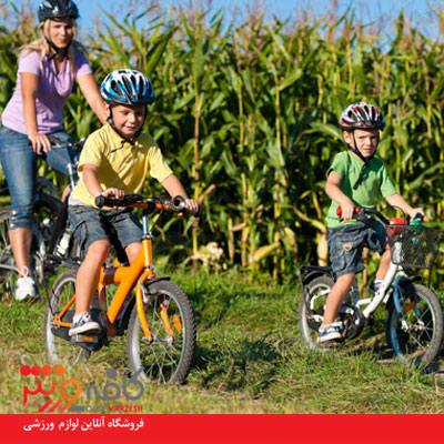 دوچرخه سواری کودکان در تابستان 