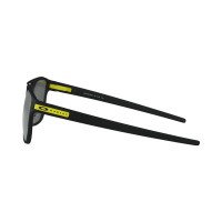 عینک آفتابی اوکلی سری LATCH ALPHA مدل 412808